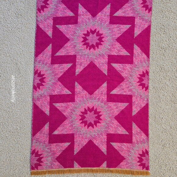 NWOT Faherty x B. Yellowtail Bright Star Scarf in Fuchsia Berry - Picture 3 of 13